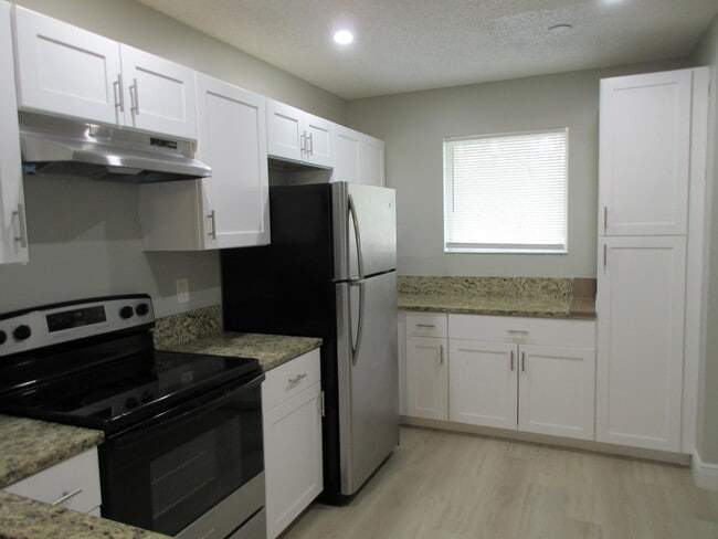 Photo - 11448 NW 42nd St