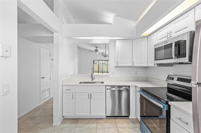 Kitchen - 11604 Shilpa Ct