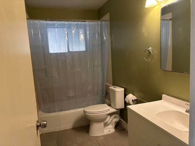 Photo - 842 W Alamos Ave