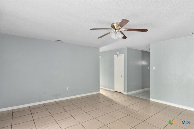 Photo - 1301 Little St