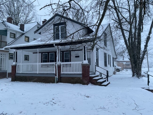 Building Photo - 12602 Thornhurst Ave