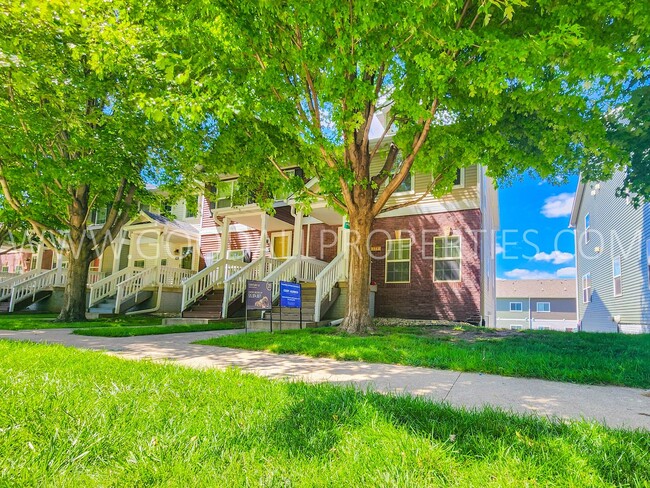 3 Bedroom 2 Bath Townhome End Unit in the ... - 3 Bedroom 2 Bath Townhome End Unit in the ...