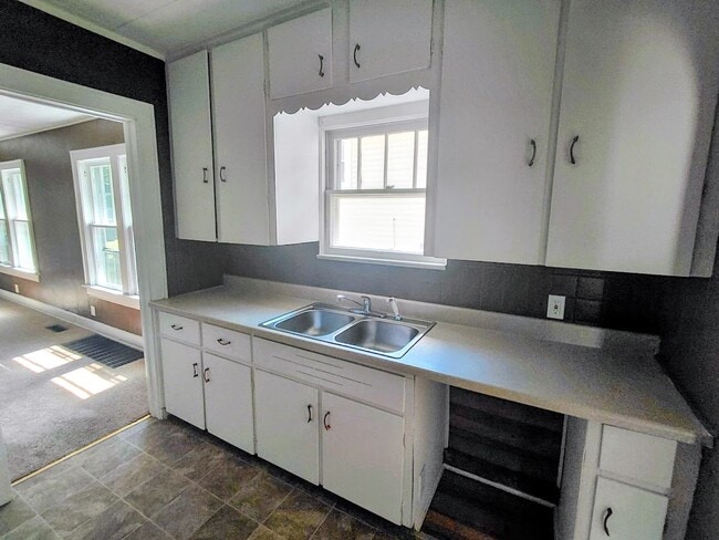 Photo - 2 Bedroom 1 Bathroom Home for Rent