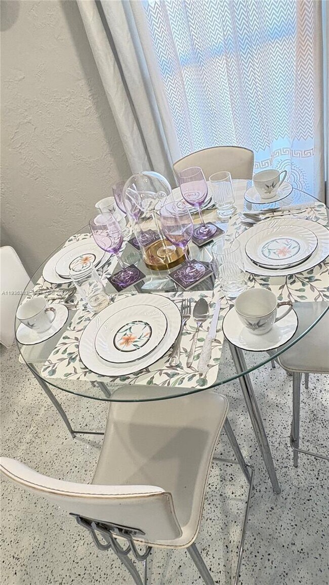 Photo - 1901 SW 9th St Unit 2