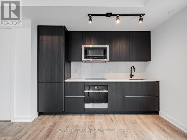 Photo - 327 King St W Unité 3706