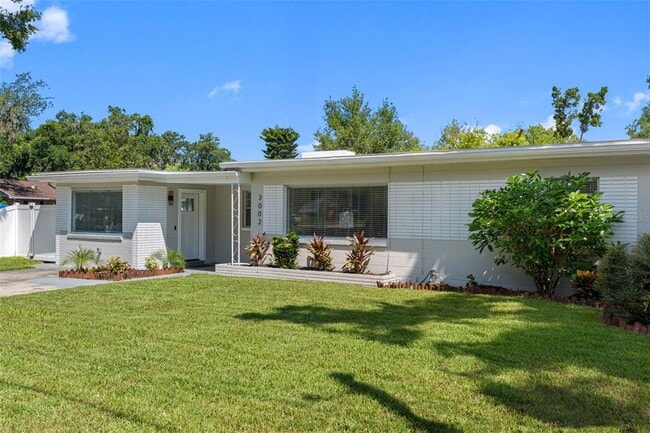 Building Photo - 3002 E Elm St Rental