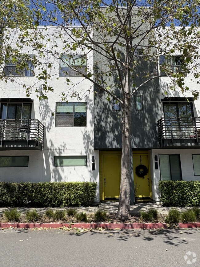 Building Photo - 1505 Prescott St Rental
