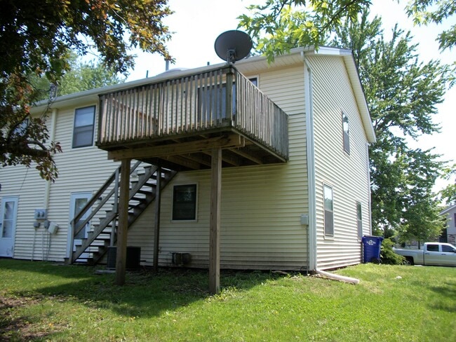 Photo - 1140 E Johnston St