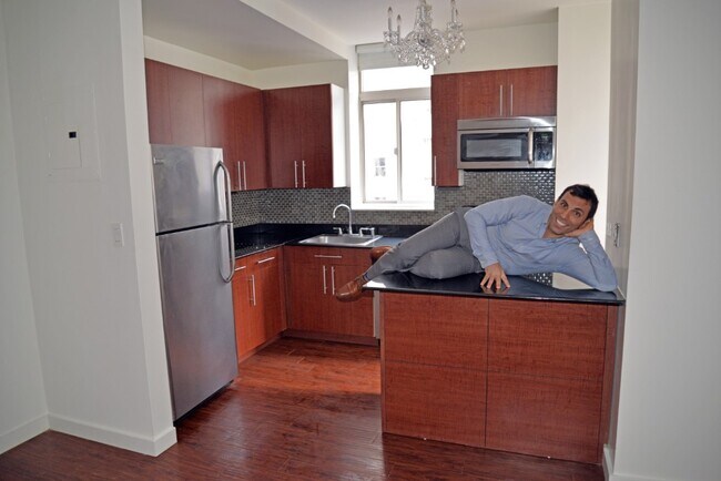 Photo - 99 John St Unit 21R