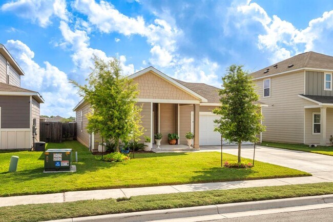 Photo - 121 Rubrum Rd