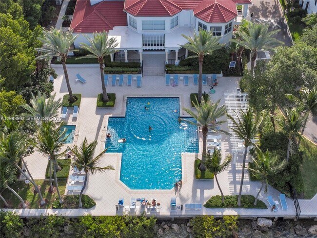 Photo - 3235 NE 184th St Unidad 11103