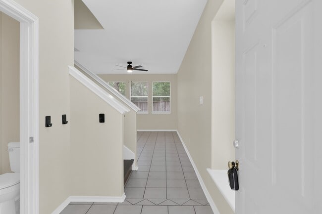 Photo - 122 S Camellia Grove Cir