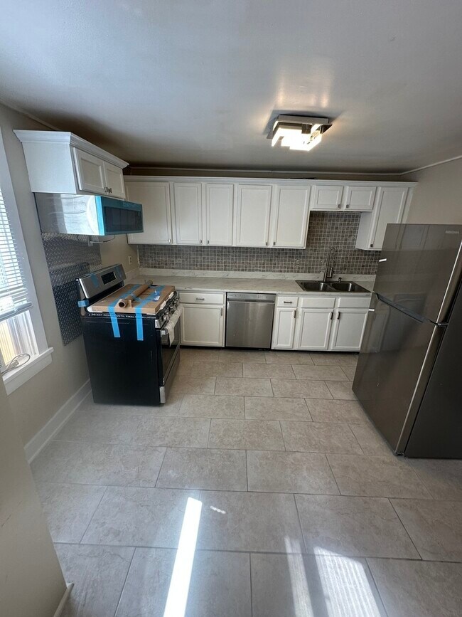 Photo - 554 W Station St