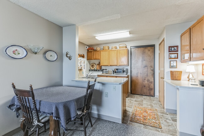 Capitol View Tower Apartments - Seniors 62+