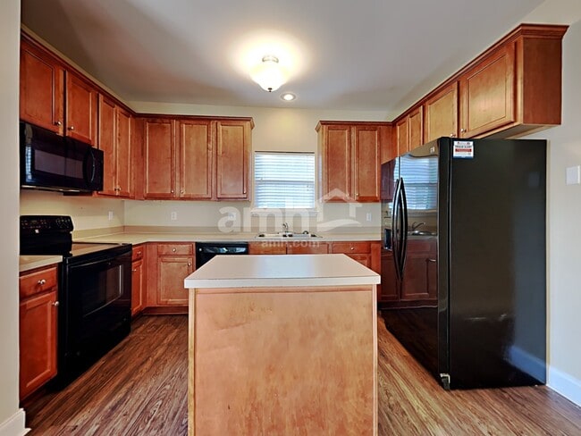 Photo - 131 Tenth Avenue