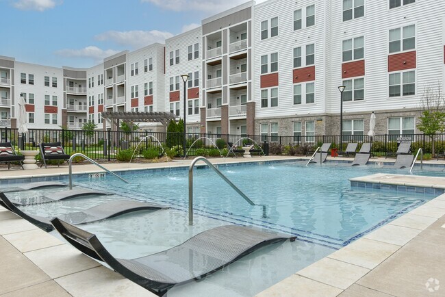 Building Photo - The View on Collins Rental