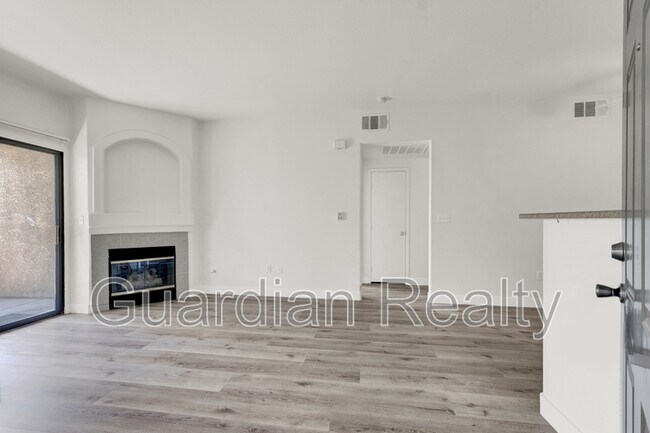 8250 N Grand Canyon Dr Unit 2167