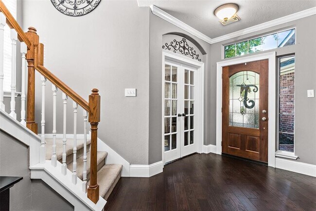 2 Hollow Glen Pl