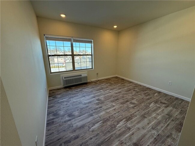 Photo - 327 Pine St Unit 3002