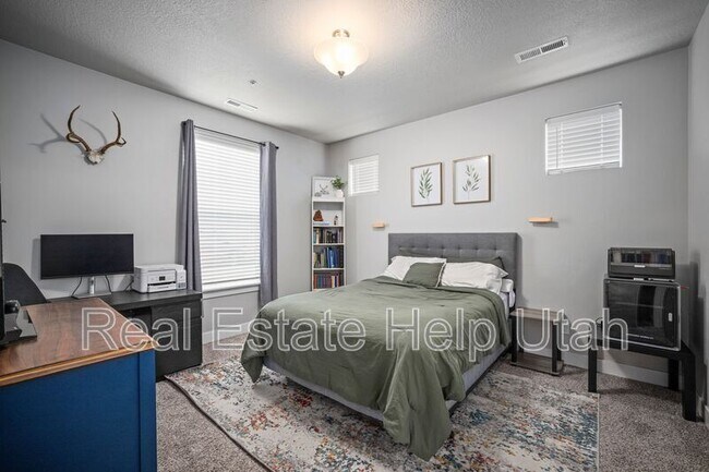 Photo - 952 W Big Ben Ln Unit G101