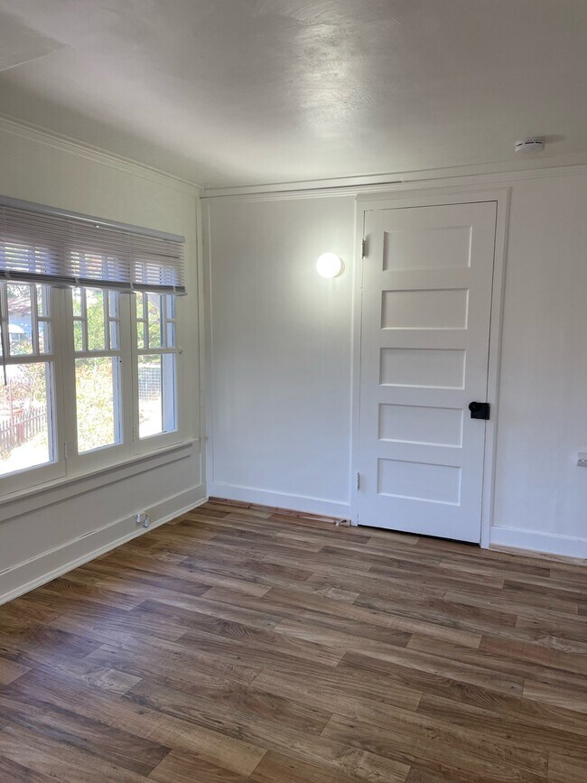 5345 Olmeda Ave Unit 3