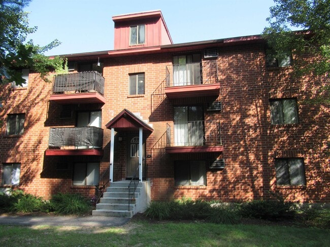 Building Photo - 1225 Bodwell Rd Rental