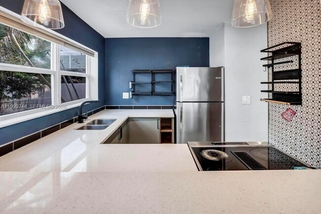 Photo - 517 S 19th Ave