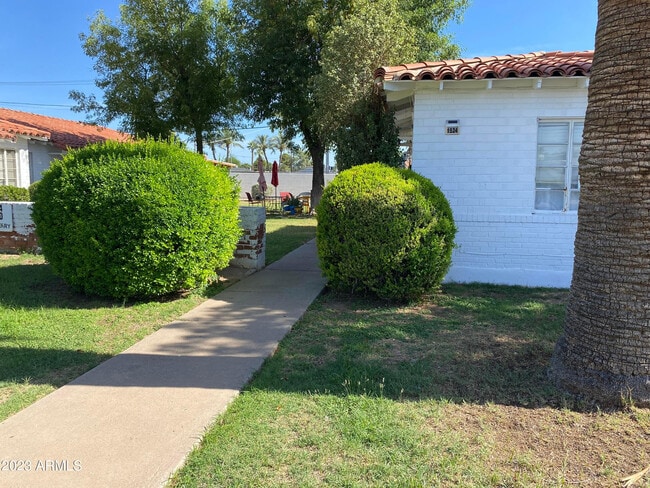 1530 W Mulberry Dr