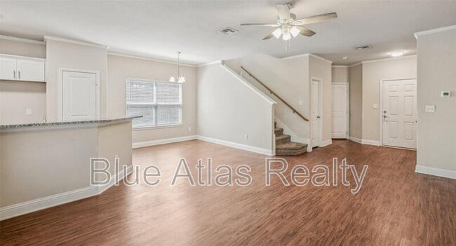 Photo - 268 Castleridge Dr