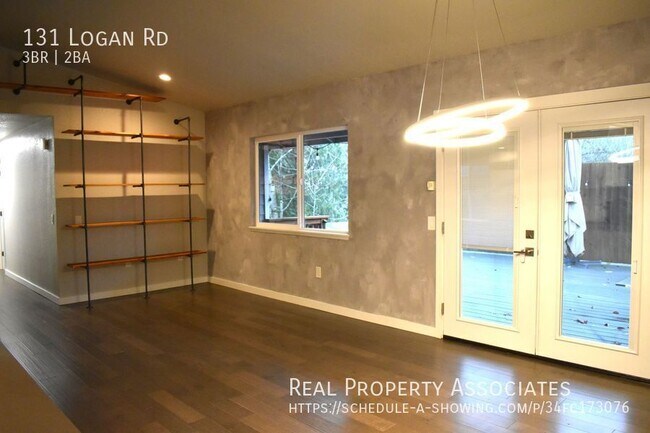 Photo - 131 Logan Rd House