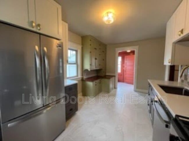 Photo - 602 C St