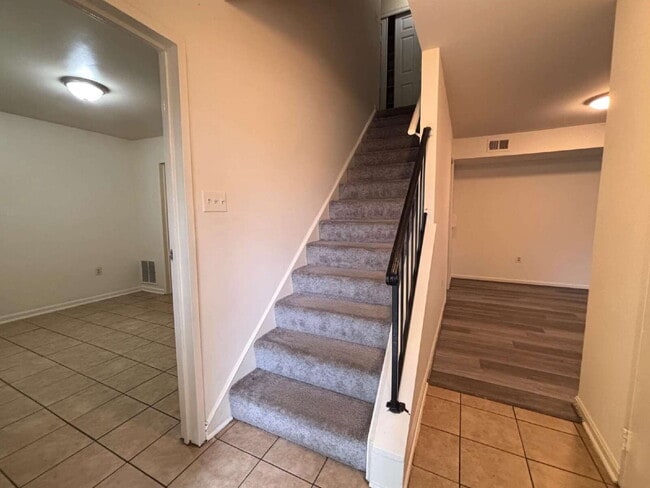 Photo - Charming Townhome in Prime Annandale Location