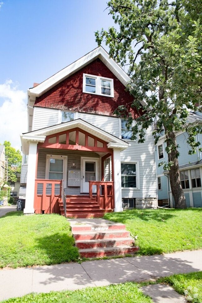 Building Photo - 1107 4th St SE Unit House