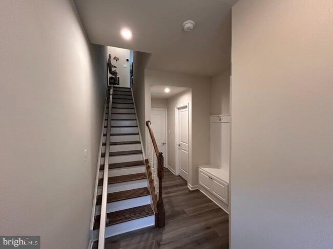 Photo - 4607 Abbotswell Pl