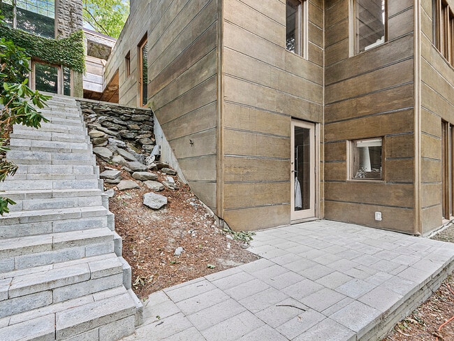 Photo - 170 Rawson Rd Unit 2