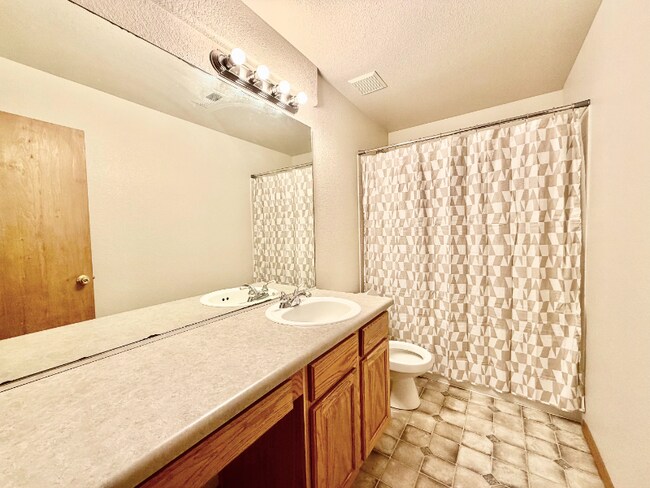 Photo - 7724 Amberly Dr