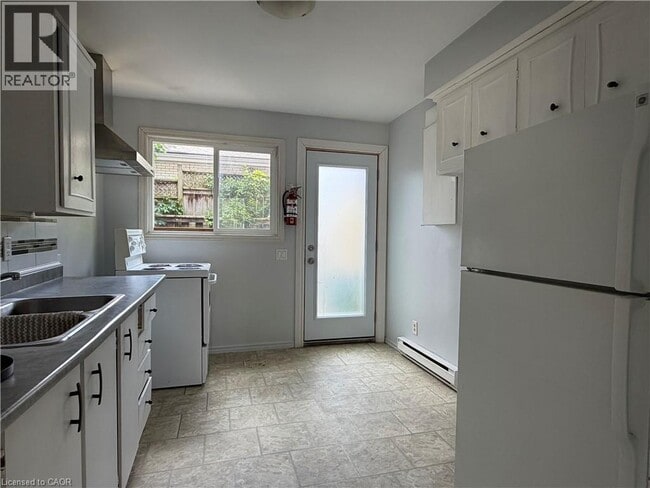 Photo - 379 Holly St Unit 2