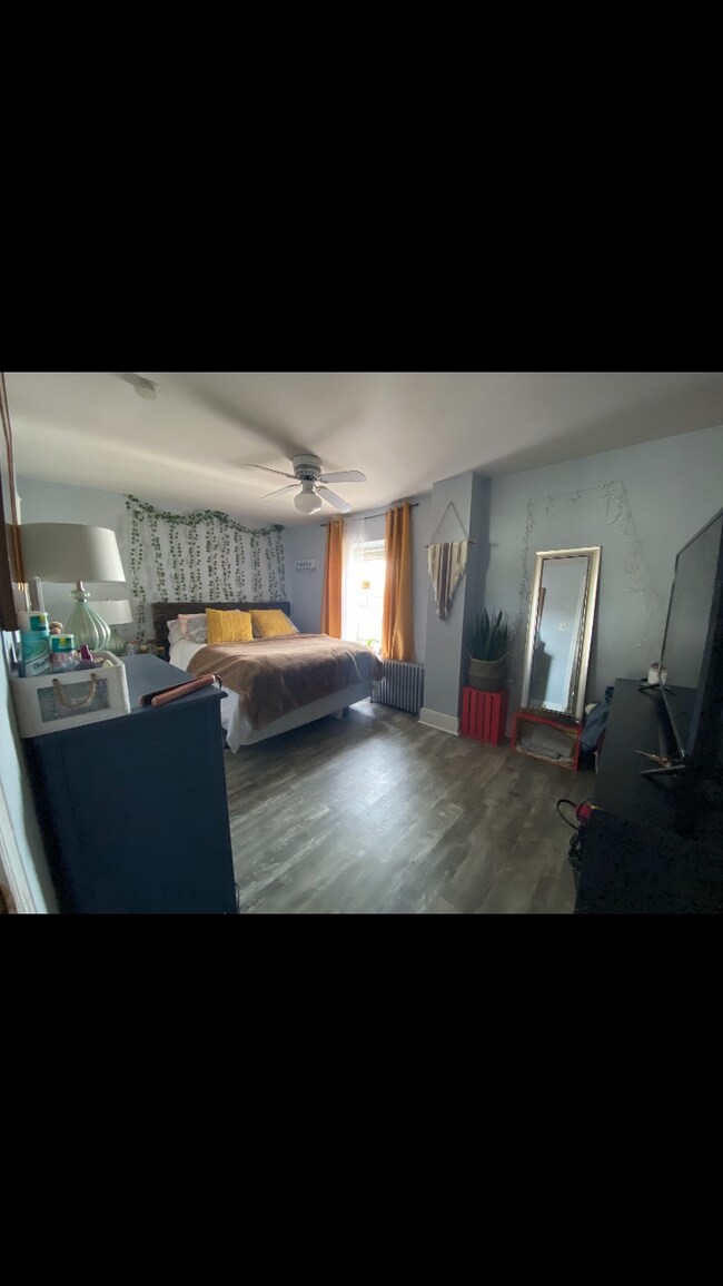 Photo - 124 Jamestown St