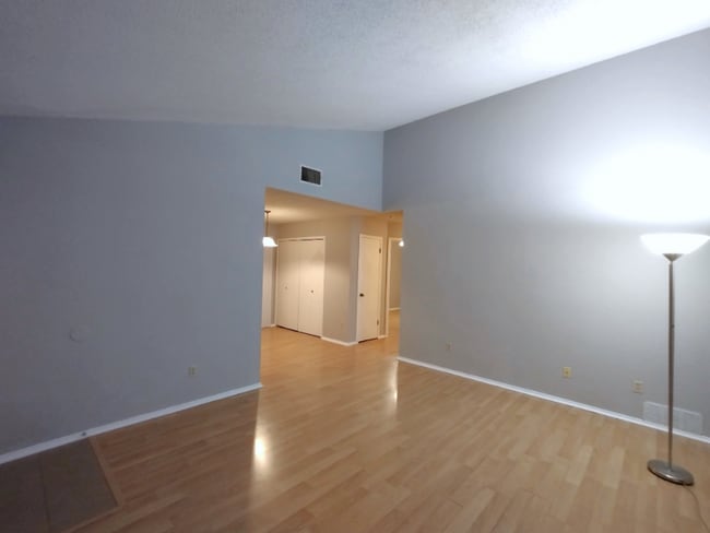 Photo - 12312 Dellrey Dr Unidad A