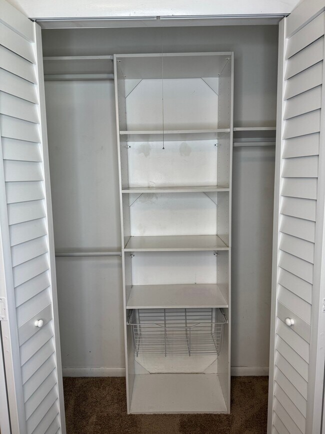 Photo - 8229 Frost St N