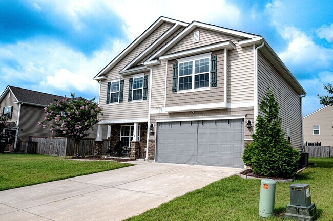 Photo - 607 Ava St