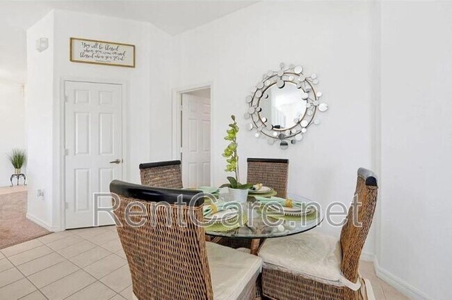 Photo - 559 Cadiz Loop