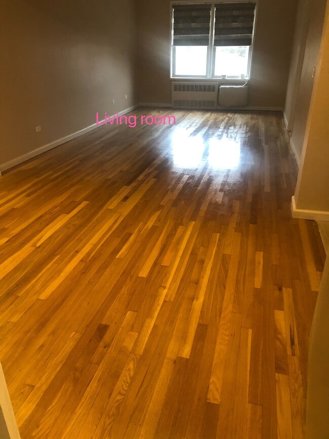 Building Photo - 24120 Northern Blvd Unit 3M Rental