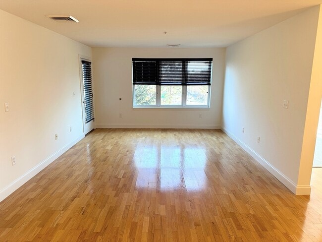Photo - 318 Rindge Ave Unit 216