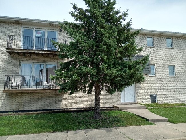 Photo - 5847 W 87th St Apartments Unit #2