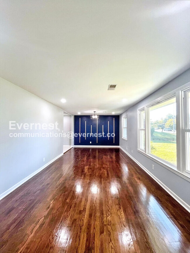 Photo - 818 W Old Hickory Blvd