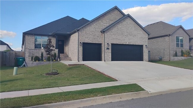 Photo - 710 Harbison St