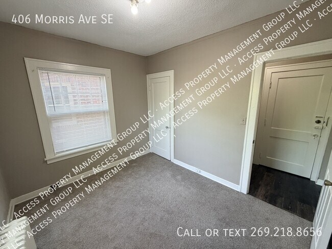 Photo - 406 Morris Ave SE