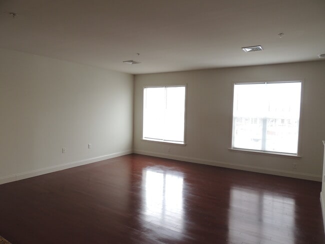 Photo - Walden Crossroads Apartment Homes