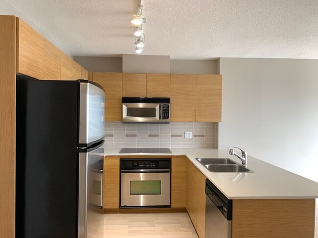 Photo - 1903-4118 Dawson Street Unité 1903